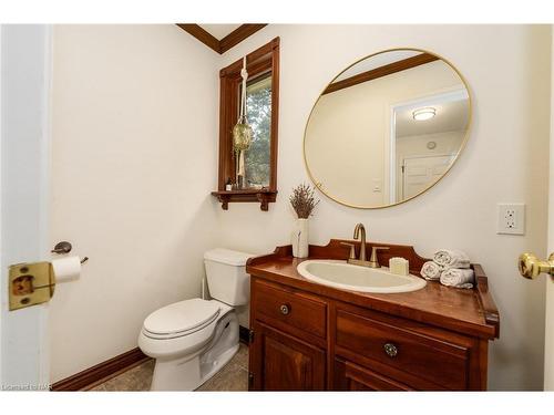 1170 Centre Street, Fenwick, ON - Indoor Photo Showing Bathroom