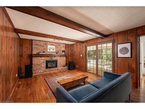 1170 Centre Street, Fenwick, ON - Indoor Photo Showing Living Room With Fireplace