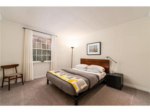 1170 Centre Street, Fenwick, ON - Indoor Photo Showing Bedroom