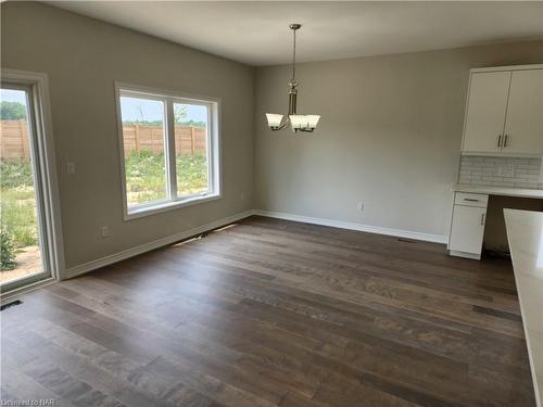 136 Hodgkins Avenue, Thorold, ON - Indoor Photo Showing Other Room