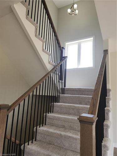 136 Hodgkins Avenue, Thorold, ON - Indoor Photo Showing Other Room