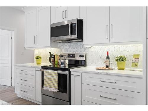 3765 Disher Street, Ridgeway, ON - Indoor Photo Showing Kitchen With Stainless Steel Kitchen With Upgraded Kitchen