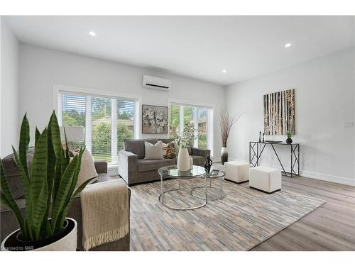 3765 Disher Street, Ridgeway, ON - Indoor Photo Showing Living Room