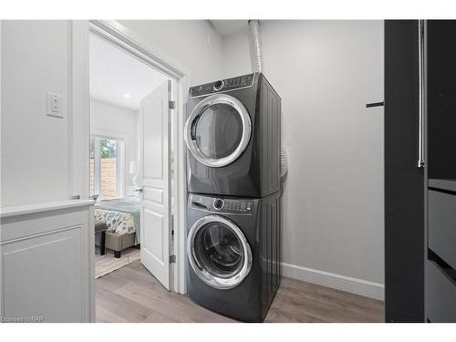 3765 Disher Street, Ridgeway, ON - Indoor Photo Showing Laundry Room