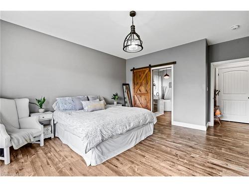 20235 Youngs Road S, Wainfleet, ON - Indoor Photo Showing Bedroom