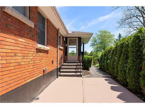 111 Riverdale Drive, St. Catharines, ON - Outdoor