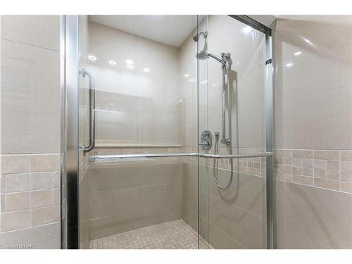 111 Riverdale Drive, St. Catharines, ON - Indoor Photo Showing Bathroom