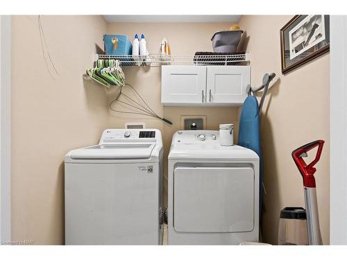 56 Waterview Lane, Grimsby, ON - Indoor Photo Showing Laundry Room