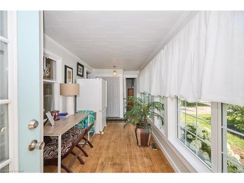 115 Elmwood Avenue, Crystal Beach, ON - Indoor Photo Showing Other Room