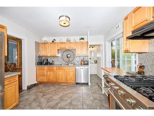 115 Elmwood Avenue, Crystal Beach, ON - Indoor Photo Showing Kitchen