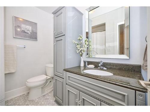 115 Elmwood Avenue, Crystal Beach, ON - Indoor Photo Showing Bathroom