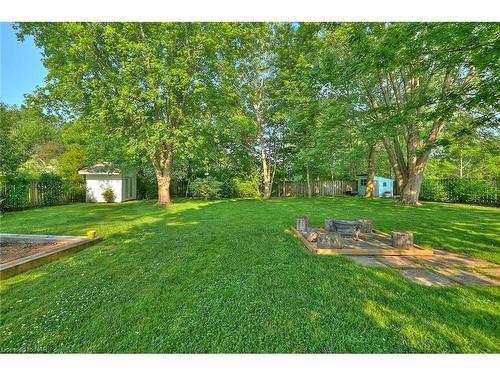 115 Elmwood Avenue, Crystal Beach, ON - Outdoor With Backyard