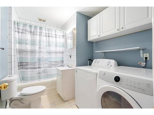 62-64 Mildred Avenue, St. Catharines, ON - Indoor Photo Showing Laundry Room