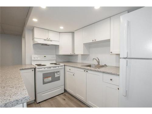 12 Milton Road, St. Catharines, ON - Indoor Photo Showing Kitchen