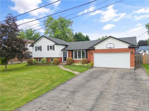 833 Lakeview Road, Fort Erie, ON - Outdoor With Facade