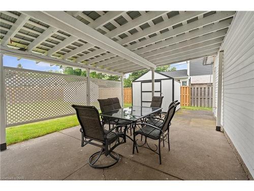 833 Lakeview Road, Fort Erie, ON - Outdoor With Deck Patio Veranda With Exterior
