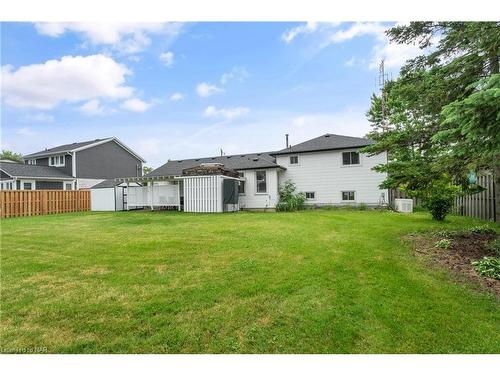 833 Lakeview Road, Fort Erie, ON - Outdoor With Backyard With Exterior