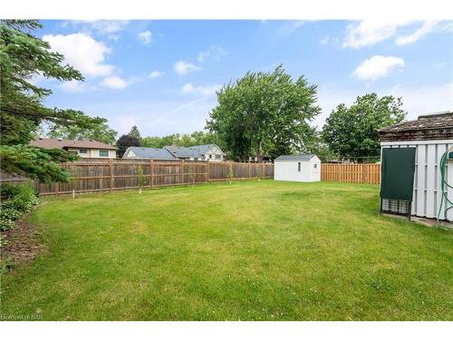 833 Lakeview Road, Fort Erie, ON - Outdoor With Backyard