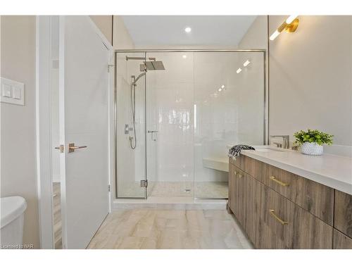 3836 Nigh Road, Fort Erie, ON - Indoor Photo Showing Bathroom