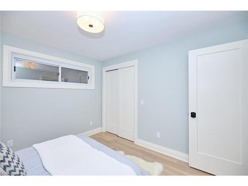 193 Lakewood Avenue, Fort Erie, ON - Indoor Photo Showing Bedroom