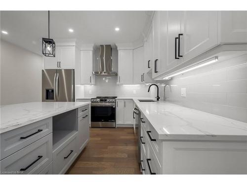 742 Clarence Street, Port Colborne, ON - Indoor Photo Showing Kitchen With Upgraded Kitchen