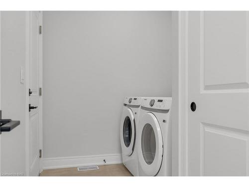 742 Clarence Street, Port Colborne, ON - Indoor Photo Showing Laundry Room