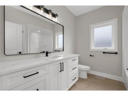 742 Clarence Street, Port Colborne, ON - Indoor Photo Showing Bathroom