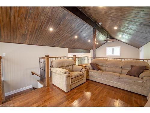 145 Beechwood Avenue, Fort Erie, ON - Indoor Photo Showing Living Room