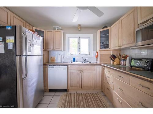 3413 North Shore Drive, Ridgeway, ON - Indoor Photo Showing Kitchen With Double Sink