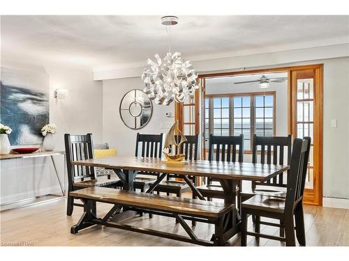 537 Sandy Bay Road Road S, Dunnville, ON - Indoor Photo Showing Dining Room