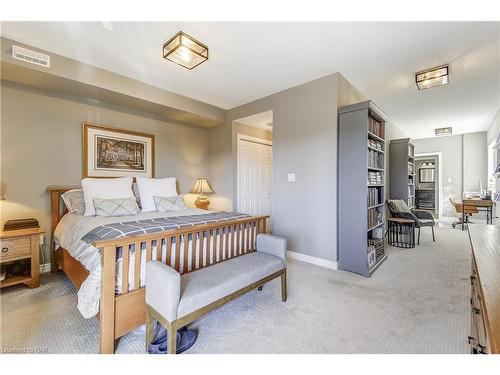 302 A-678 Line 2 Road, Niagara-On-The-Lake, ON - Indoor Photo Showing Bedroom