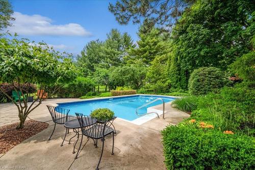 15842 Niagara River Parkway E, Niagara-On-The-Lake, ON - Outdoor With In Ground Pool