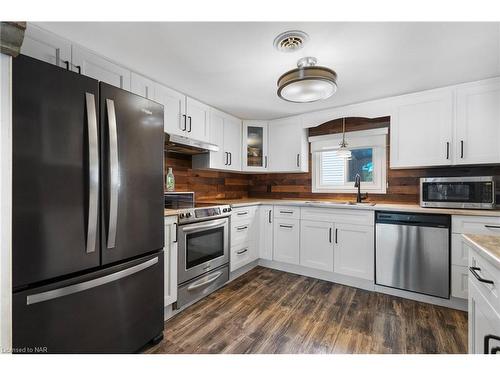 3810 Disher Street, Ridgeway, ON - Indoor Photo Showing Kitchen