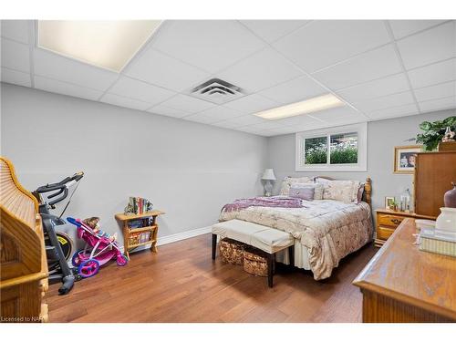 105 Elma Street, St. Catharines, ON - Indoor Photo Showing Bedroom