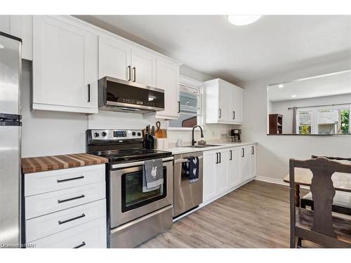 47 Dunkirk Road, Welland, ON - Indoor Photo Showing Kitchen With Upgraded Kitchen