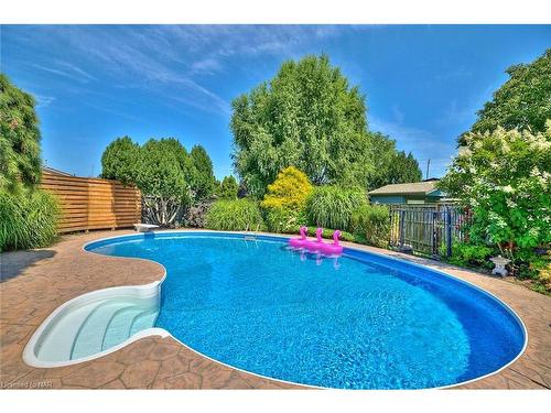 5 Bravetti Circle, St. Catharines, ON - Outdoor With In Ground Pool With Backyard