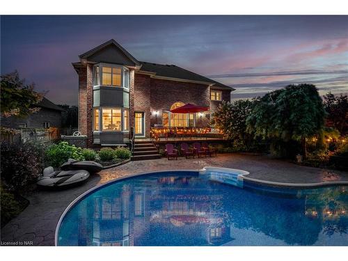5 Bravetti Circle, St. Catharines, ON - Outdoor With In Ground Pool With Deck Patio Veranda