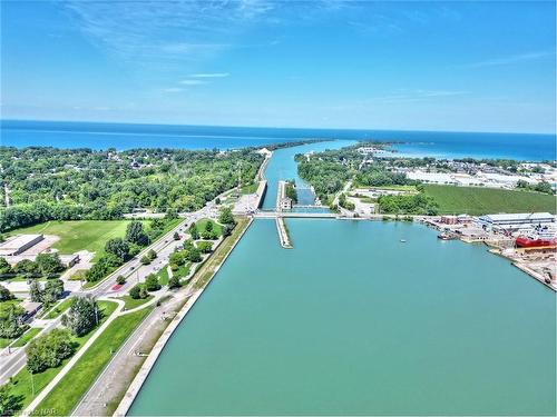5 Bravetti Circle, St. Catharines, ON - Outdoor With Body Of Water With View