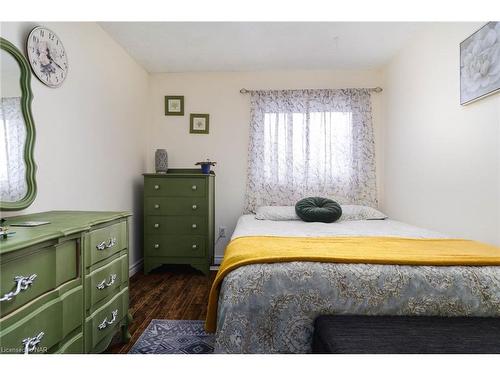 51-125 Bonaventure Drive, Hamilton, ON - Indoor Photo Showing Bedroom