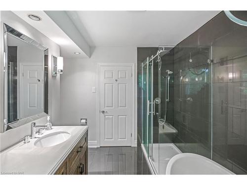 7 Allandale Drive, St. Catharines, ON - Indoor Photo Showing Bathroom