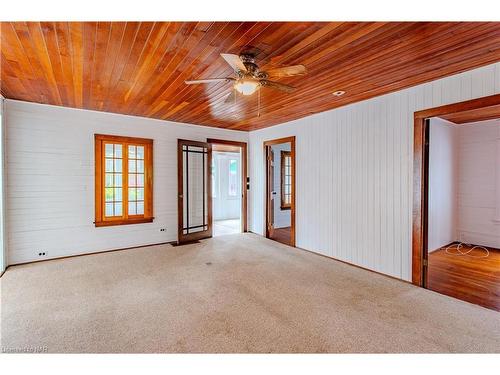 405 Cambridge Road W, Crystal Beach, ON - Indoor Photo Showing Other Room