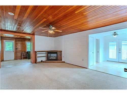 405 Cambridge Road W, Crystal Beach, ON - Indoor With Fireplace