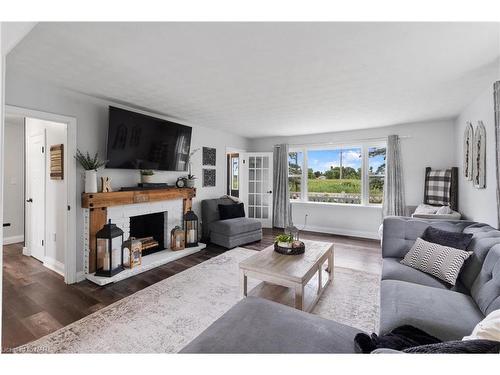 74092 Wellandport Road, Wellandport, ON - Indoor Photo Showing Living Room With Fireplace