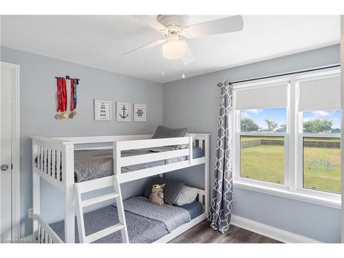 74092 Wellandport Road, Wellandport, ON - Indoor Photo Showing Bedroom