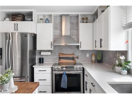 74092 Wellandport Road, Wellandport, ON - Indoor Photo Showing Kitchen