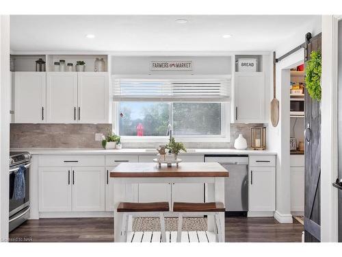 74092 Wellandport Road, Wellandport, ON - Indoor Photo Showing Kitchen