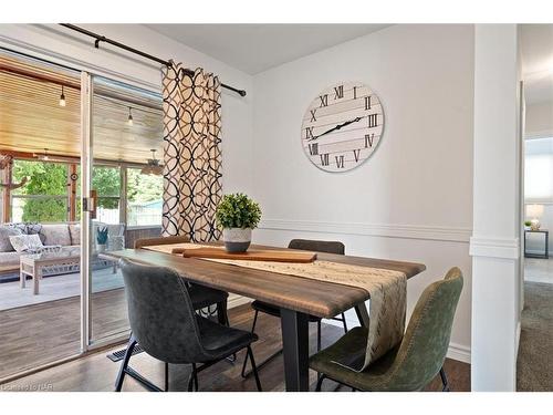 1042 Lakeshore Road W, St. Catharines, ON - Indoor Photo Showing Dining Room