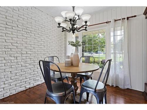 1042 Lakeshore Road W, St. Catharines, ON - Indoor Photo Showing Dining Room