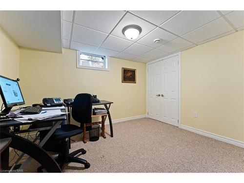 1042 Lakeshore Road W, St. Catharines, ON - Indoor Photo Showing Office