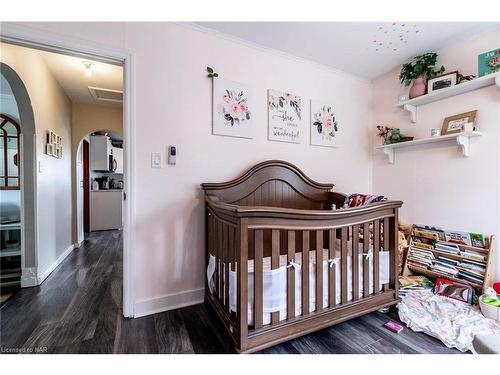 1701 Brookfield Road, Port Colborne, ON - Indoor Photo Showing Bedroom